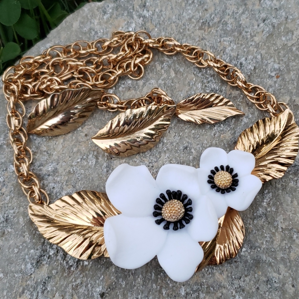 Vtg Louis Feraud Lucite Flower Leaf Necklace - Picture 1 of 14